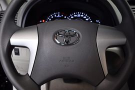 2012款丰田凯美瑞200E