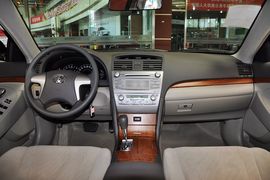 2012款丰田凯美瑞200E