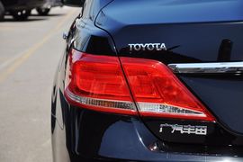 2012款丰田凯美瑞200E