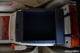 2008款别克君越混合动力内饰