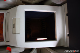 2008款别克君越混合动力内饰