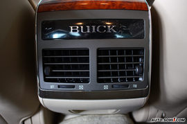 2008款别克君越混合动力内饰