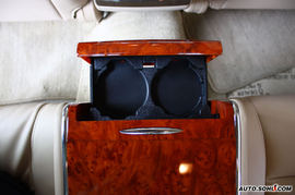 2008款别克君越混合动力内饰