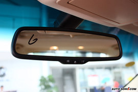 2008款别克君越混合动力内饰