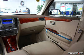 2008款别克君越混合动力内饰