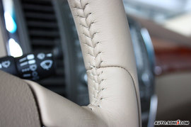 2008款别克君越混合动力内饰