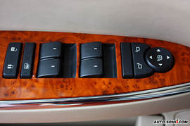 2008款别克君越混合动力内饰