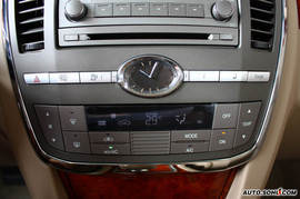 2008款别克君越混合动力内饰