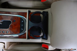 2008款别克君越混合动力内饰