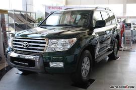 2008款丰田兰德酷路泽外观