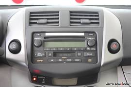 2008款丰田RAV4内饰