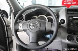 2008款丰田RAV4内饰