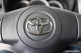 2008款丰田RAV4内饰