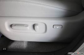 2008款丰田RAV4内饰