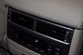 2012款雷克萨斯LX570到店实拍