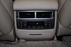 2012款雷克萨斯LX570到店实拍