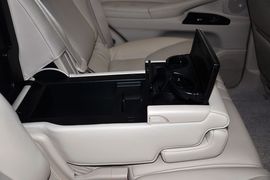 2012款雷克萨斯LX570到店实拍