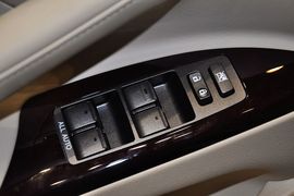 2012款雷克萨斯LX570到店实拍