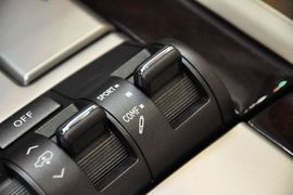 2012款雷克萨斯LX570到店实拍