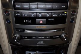 2012款雷克萨斯LX570到店实拍