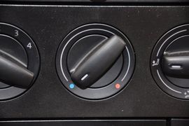 2012款大众捷达1.6L手动前卫型