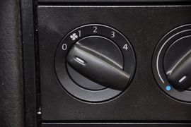 2012款大众捷达1.6L手动前卫型