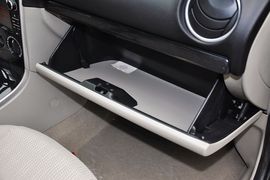 2011款马自达62.0L手动型导航限量版到店实拍