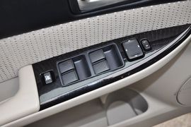 2011款马自达62.0L手动型导航限量版到店实拍