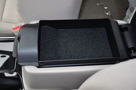 2011款马自达62.0L手动型导航限量版到店实拍