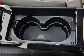 2011款马自达62.0L手动型导航限量版到店实拍