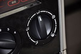 2011款马自达62.0L手动型导航限量版到店实拍