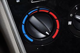 2011款马自达62.0L手动型导航限量版到店实拍