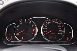 2011款马自达62.0L手动型导航限量版到店实拍