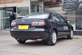 2011款马自达62.0L手动型导航限量版到店实拍