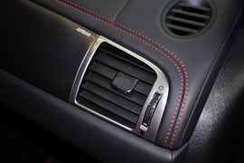 2012款捷豹XKR-S到店实拍