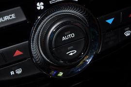 2012款捷豹XKR-S到店实拍