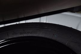 2012款奇瑞A3三厢1.6L