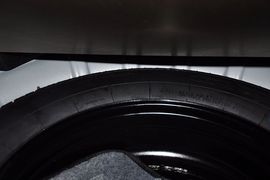 2012款奇瑞A3三厢1.6L