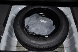 2012款奇瑞A3三厢1.6L