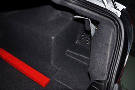 2012款奇瑞A3三厢1.6L