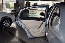 2012款奇瑞A3三厢1.6L