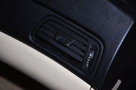 2012款奇瑞A3三厢1.6L