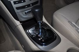 2012款奇瑞A3三厢1.6L