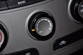 2012款奇瑞A3三厢1.6L