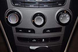 2012款奇瑞A3三厢1.6L