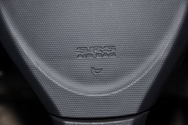 2012款奇瑞A3三厢1.6L