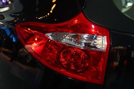 帝豪EX8