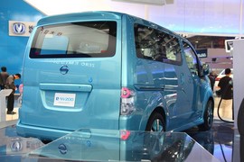 日产e-NV200