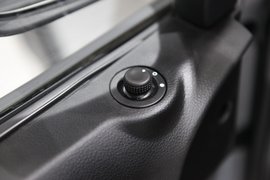 风行景逸LV北京车展实拍