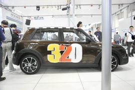 力帆320冠军版北京车展实拍